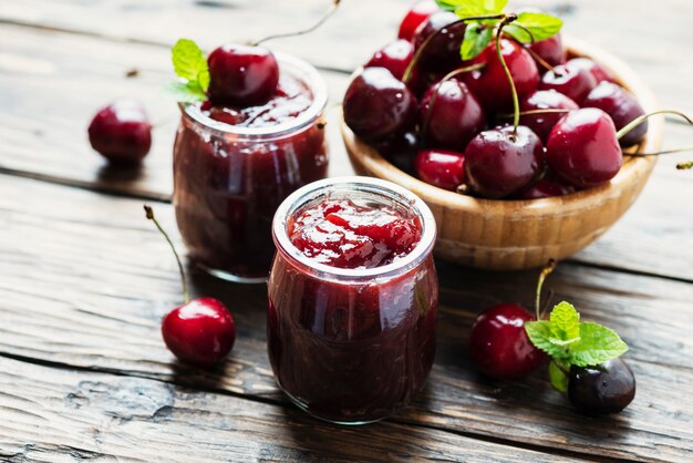 Confiture de cerises maison