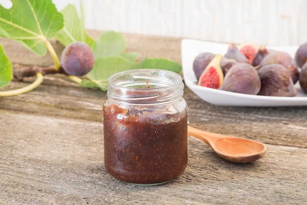 Confiture de figues bio en verre