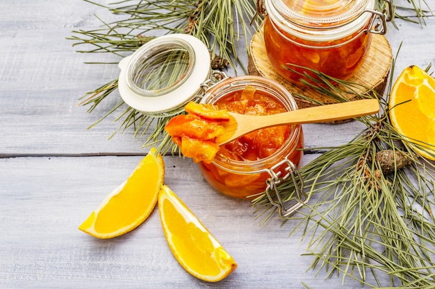 Confiture de fruits à l'orange