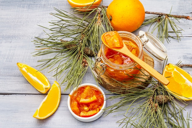 Confiture de fruits à l'orange