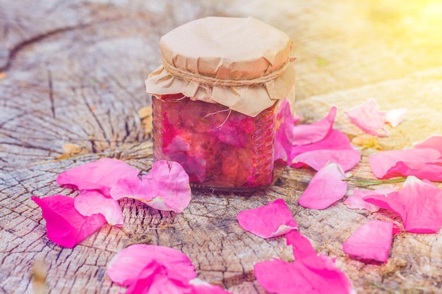 Confiture de gros plan rose