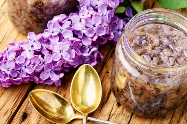 Confiture maison du lilas