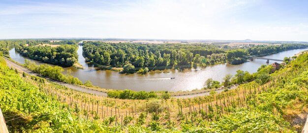 Confluence de la Vltava et de l'Elbe en République tchèque