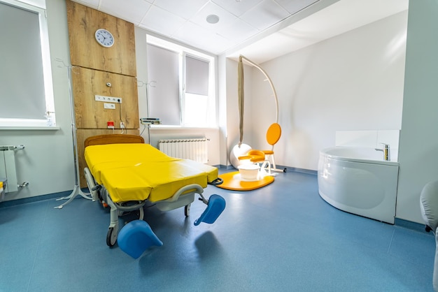 Confortable salle de maternité moderne. Soins médicaux pour bébés.