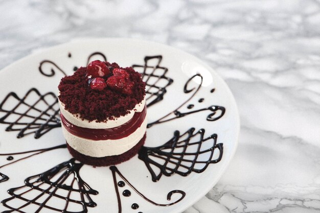 Conseil avec un délicieux gâteau sur table