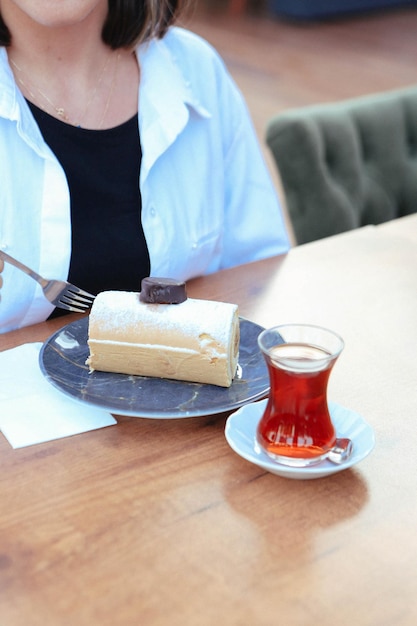 Conseil avec un délicieux gâteau sur table