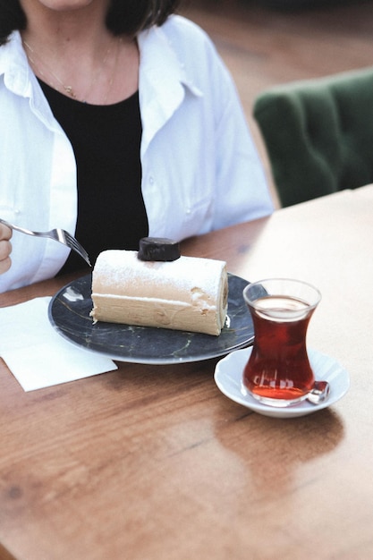 Conseil avec un délicieux gâteau sur table