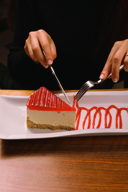 Conseil avec un délicieux gâteau sur table