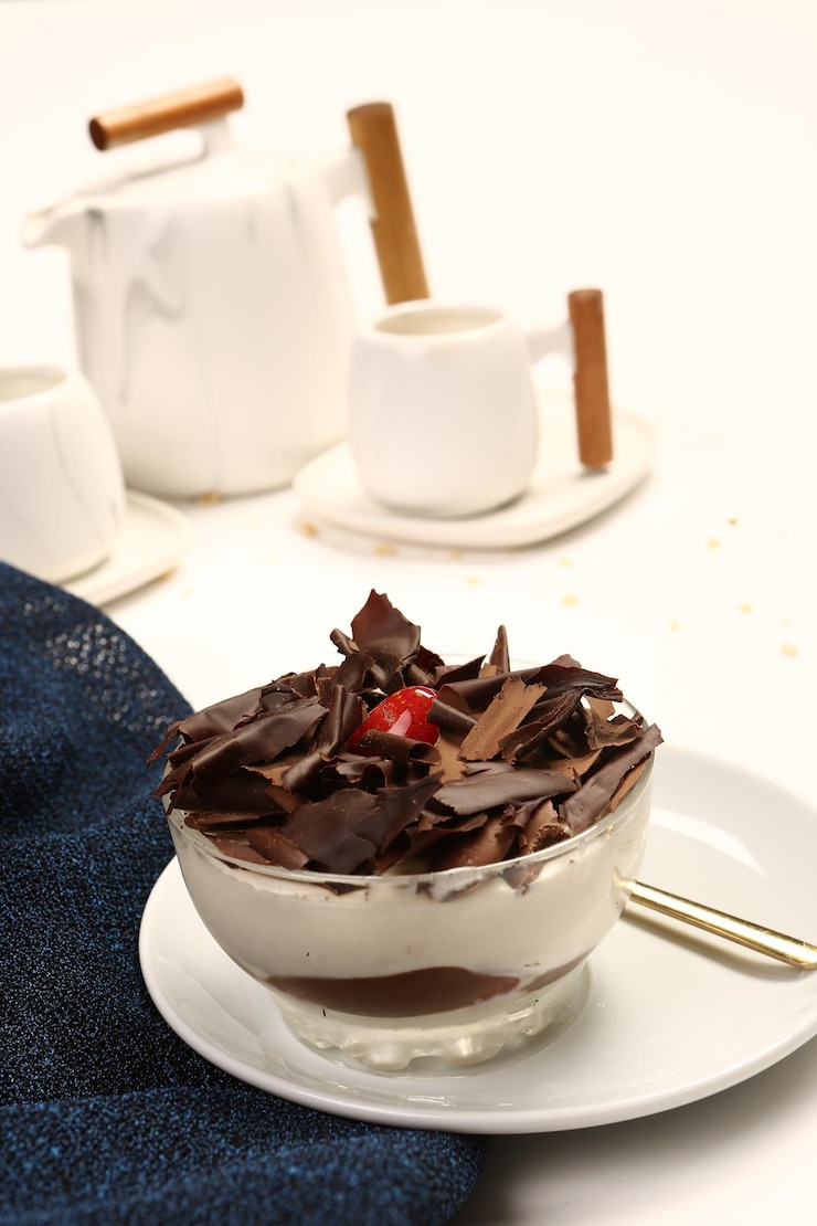 Photo conseil avec un délicieux gâteau sur table