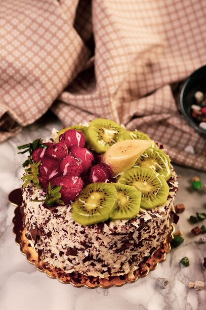 Conseil avec un délicieux gâteau sur table