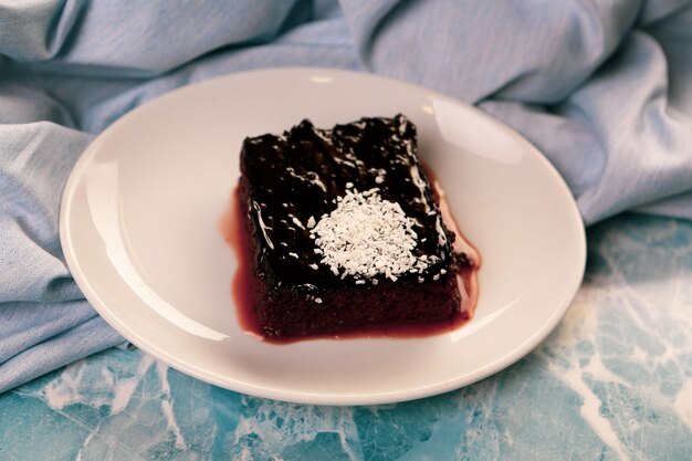 Conseil avec un délicieux gâteau sur table