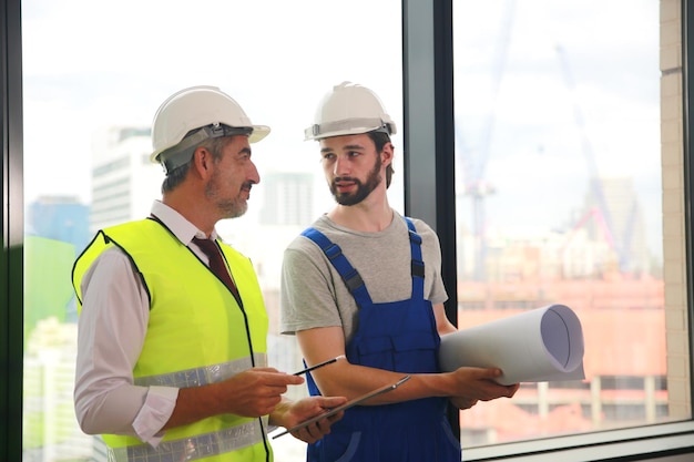 Constructeur sur le chantier