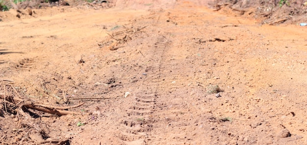 La construction de routes rurales en Thaïlande.