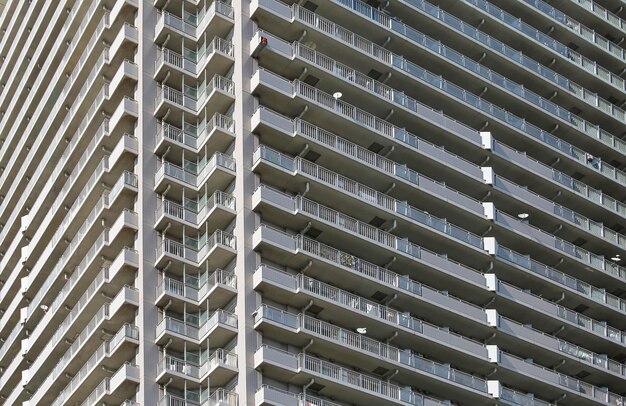 Construire une maison avec un fond de balcons