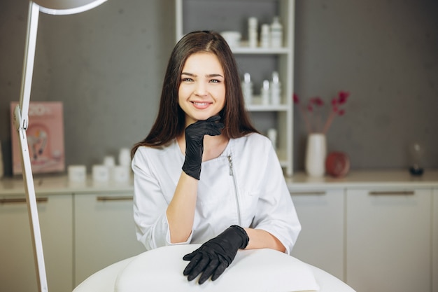 Consultation en clinique de cosmétologie.