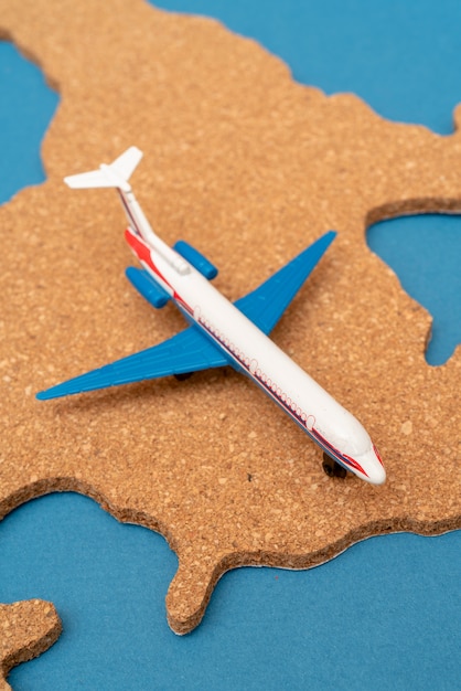 Photo contour du continent amérique et l'avion.