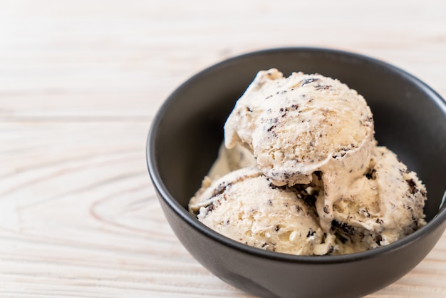 cookies et bol de crème glacée