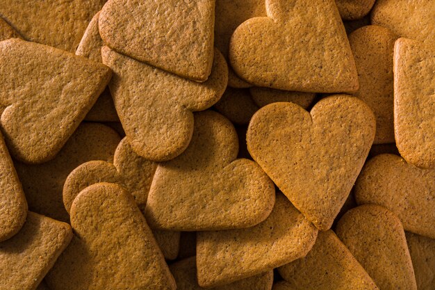 Cookies en forme de coeur pour la Saint-Valentin et le concept de la fête des mères.