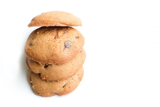 Cookies à grains entiers sur fond blanc