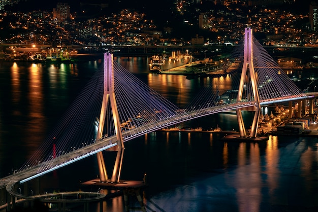 Corée, paysage nocturne du pont du port de Busan