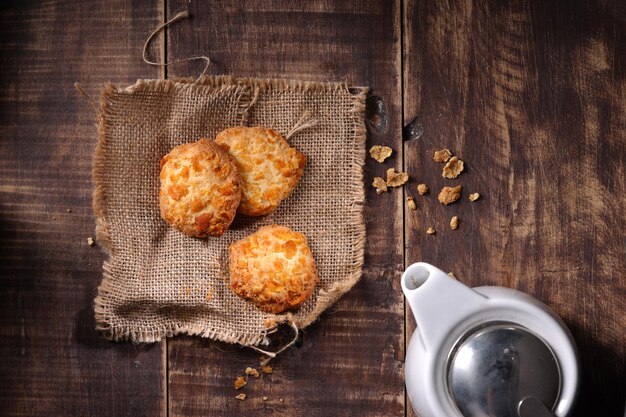 Corn Flakes Cookies Biscuits faits maison joliment arrangés