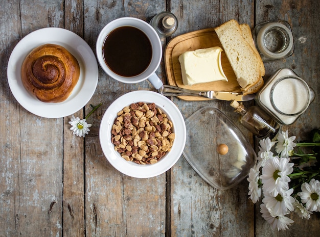 cornflakes au lait, délicieux petit déjeuner