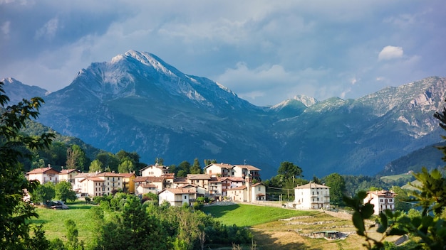 Corone Pays de la vallée Brembana Bergame Italie