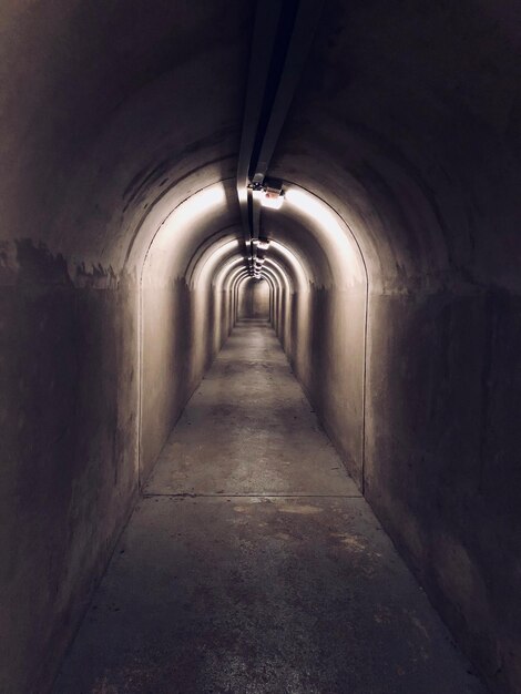 Corridor dans le tunnel