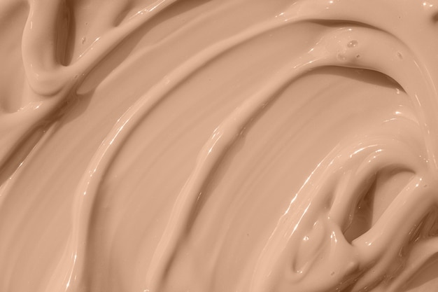 Cosmétique maquillage ton sur ton hydratant bb cream swatch beige nude fond de teint liquide frottis correcteur