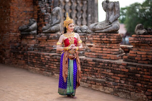 Photo costume traditionnel des femmes en thaïlande