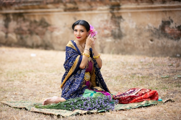 Costume traditionnel des femmes en Thaïlande