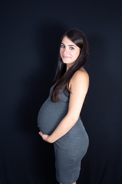 Côté beau portrait de jeune femme enceinte concept de grossesse en bonne santé