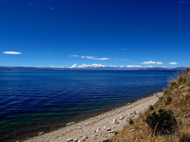 Photo la côte d'isla de la luna lac titicaca dans les andes bolivie