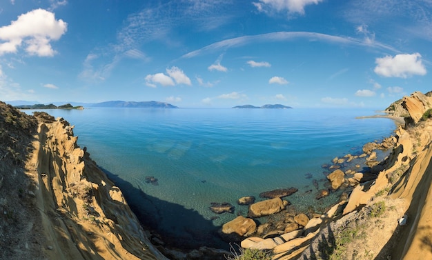 Côte de la mer du matin Albanie