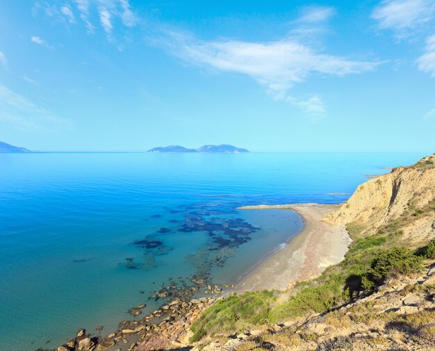 Côte de la mer du matin Albanie