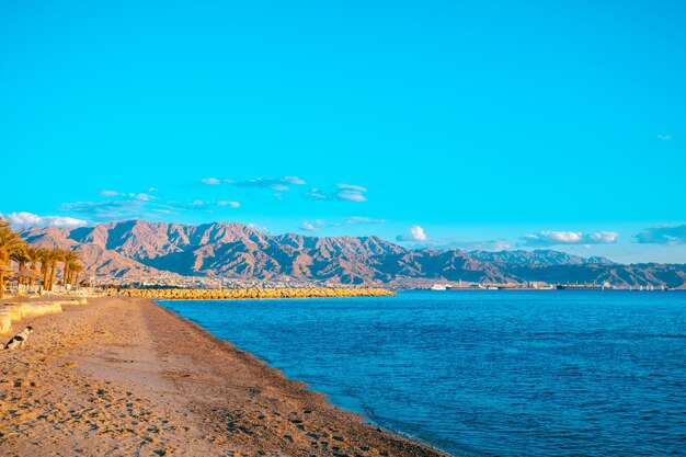 Côte de la plage de la mer Rouge à Eilat Israël