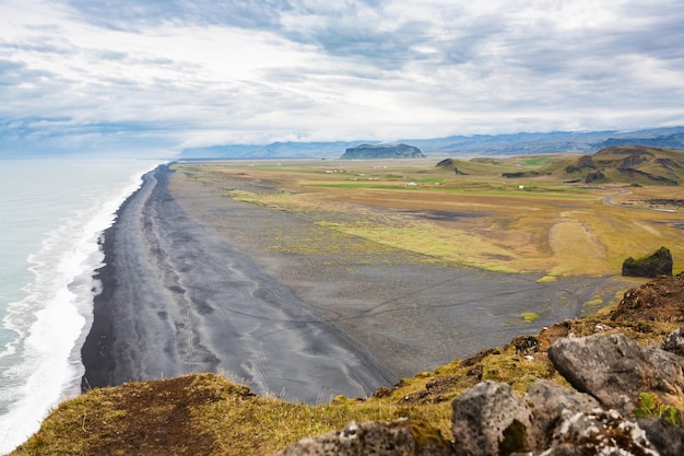 Côte de Solheimafjara depuis le promontoire de Dyrholaey