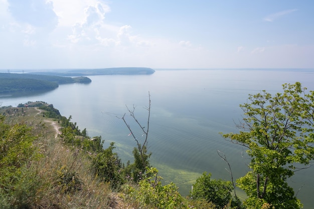 Côte de la Volga près de la ville de Zhigulevsk Jiguli montagnes Samarskaya Luka