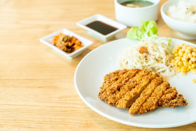 côtelette de porc frite (Tonkatsu)