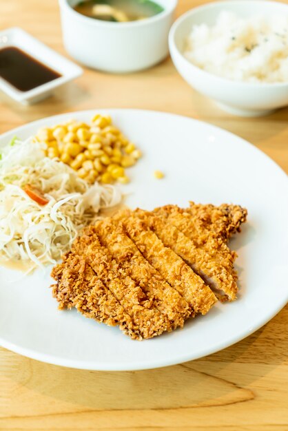 côtelette de porc frite (Tonkatsu)