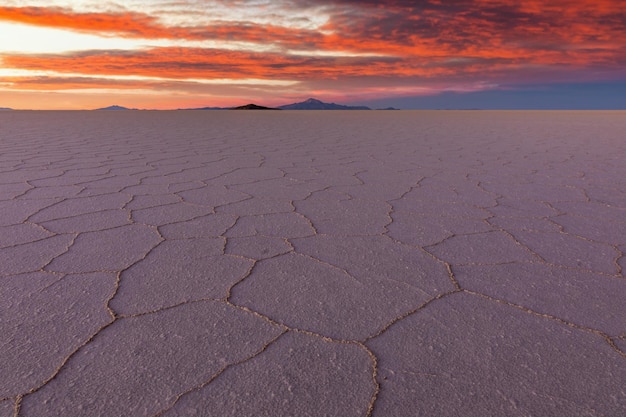 Coucher du soleil au Salar de Uyuni Aitiplano Bolivie