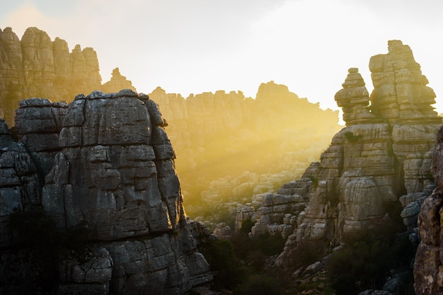 Photo coucher du soleil dans le parc parc national el torcal torcal de antequera malaga province andalousie espagne