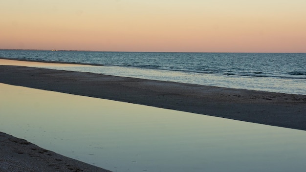 coucher du soleil à la mer