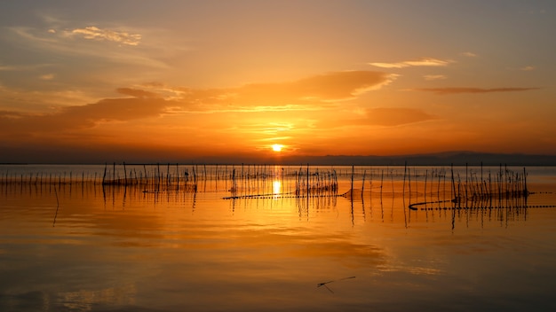 Coucher de soleil à Albufera de Valence.