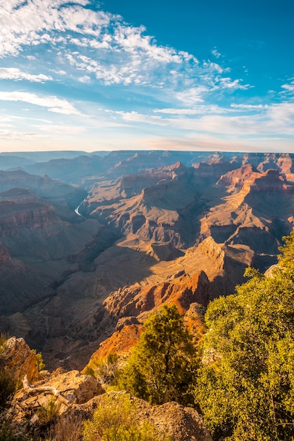 Coucher de soleil au Pima Point du Grand Canyon et du Rio Colorado en arrière-plan