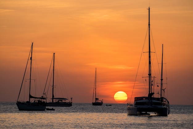 Coucher de soleil bateau