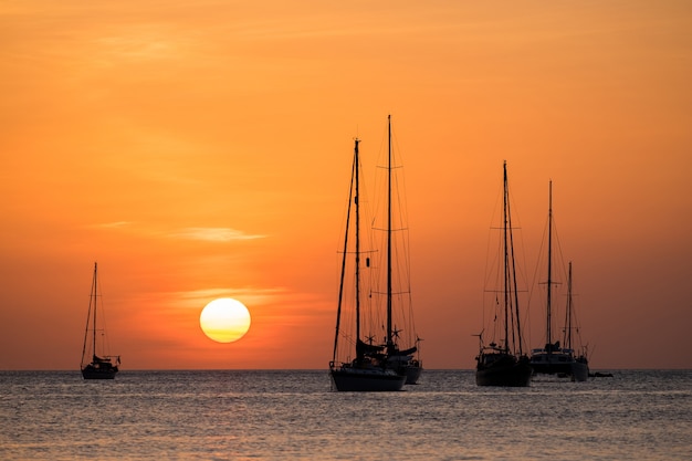 Coucher de soleil bateau