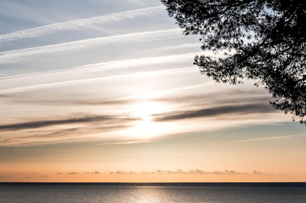 Coucher de soleil à Cala Cap Roig de Playa de Aro sur la Costa Brava de Gérone.