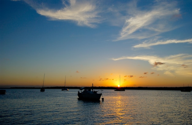 Coucher De Soleil Sur La Célèbre Plage De Jacare, Cabedelo, Près De Joao Pessoa, Paraiba, Brésil Le 04 Avril 2001.