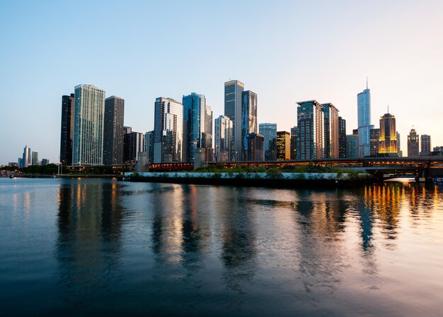 Coucher de soleil sur Chicago depuis Navy Pier